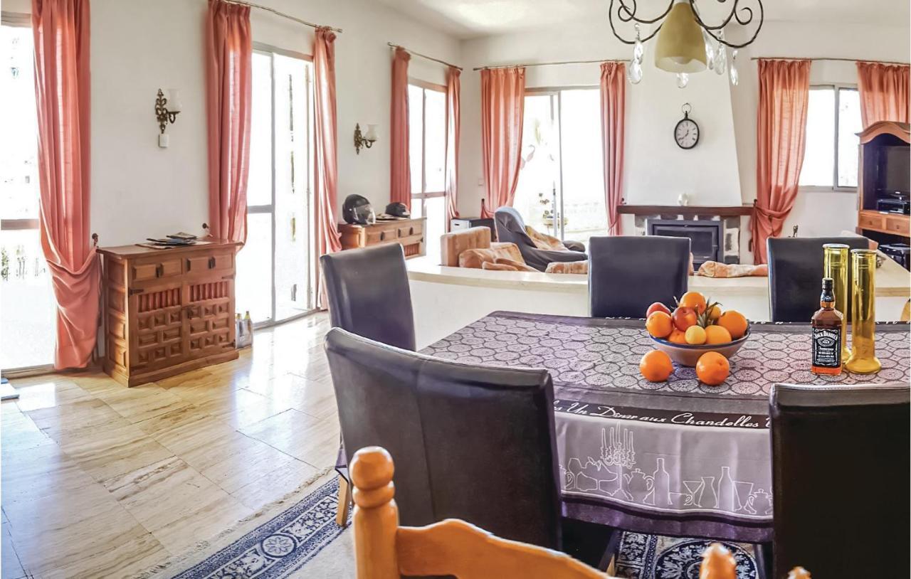 Urb, Maryvilla La Canuta Bagian luar foto